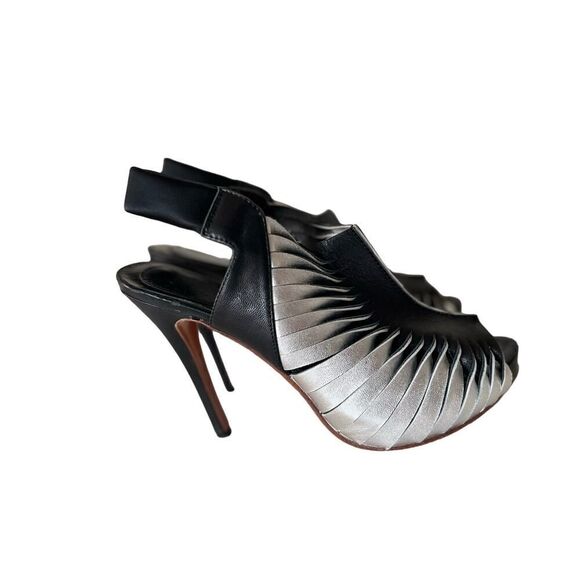 Alexander McQueen Women Cage Sandals US Size 7 EU 37 Black Silver Leather Heels - Picture 1 of 8